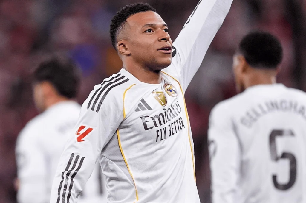 Mbappé chega para revanche contra Barça na final da Supercopa Mbappé chega para revanche contra Barça na final da Supercopa